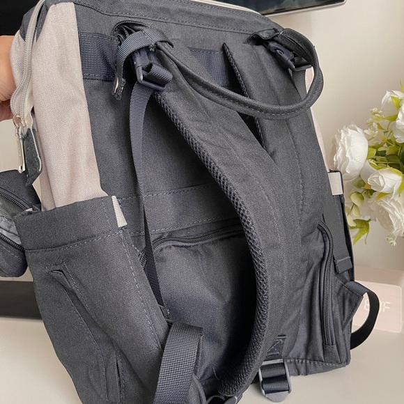 BabbleRoo Two-Tone Quilted Diaper Bag - Picture 7 of 7